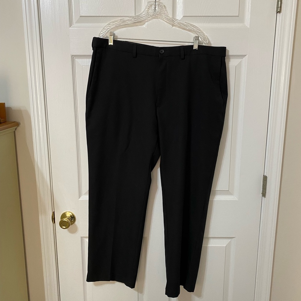 Haggar Cool 18 Pro Flat Front Classic Fit with Elastic Stretch Sides